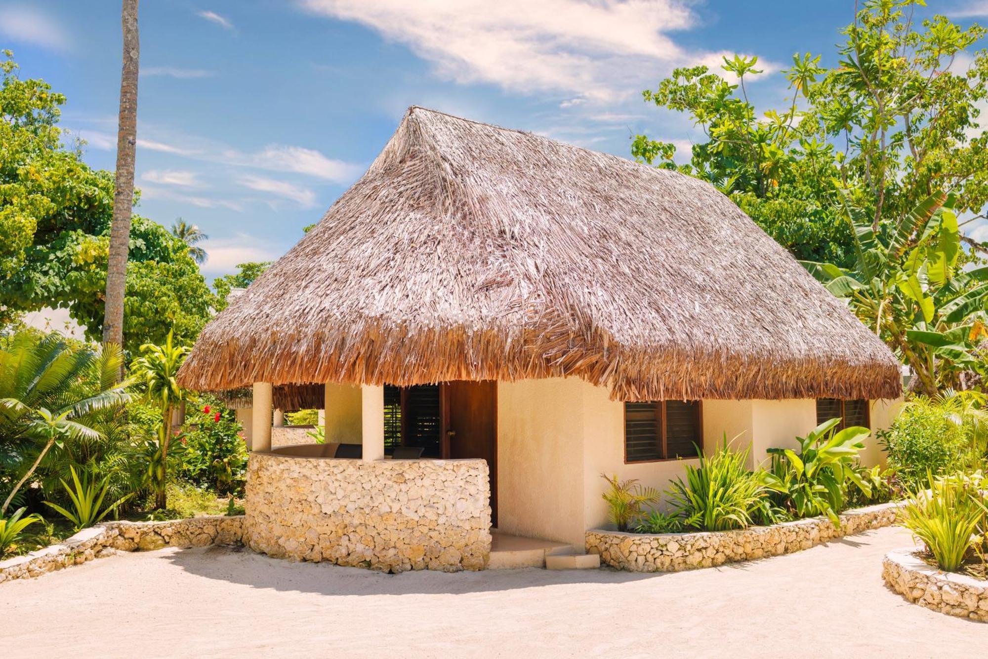 Breakas Beach Resort (Adults Only) Port Vila Buitenkant foto