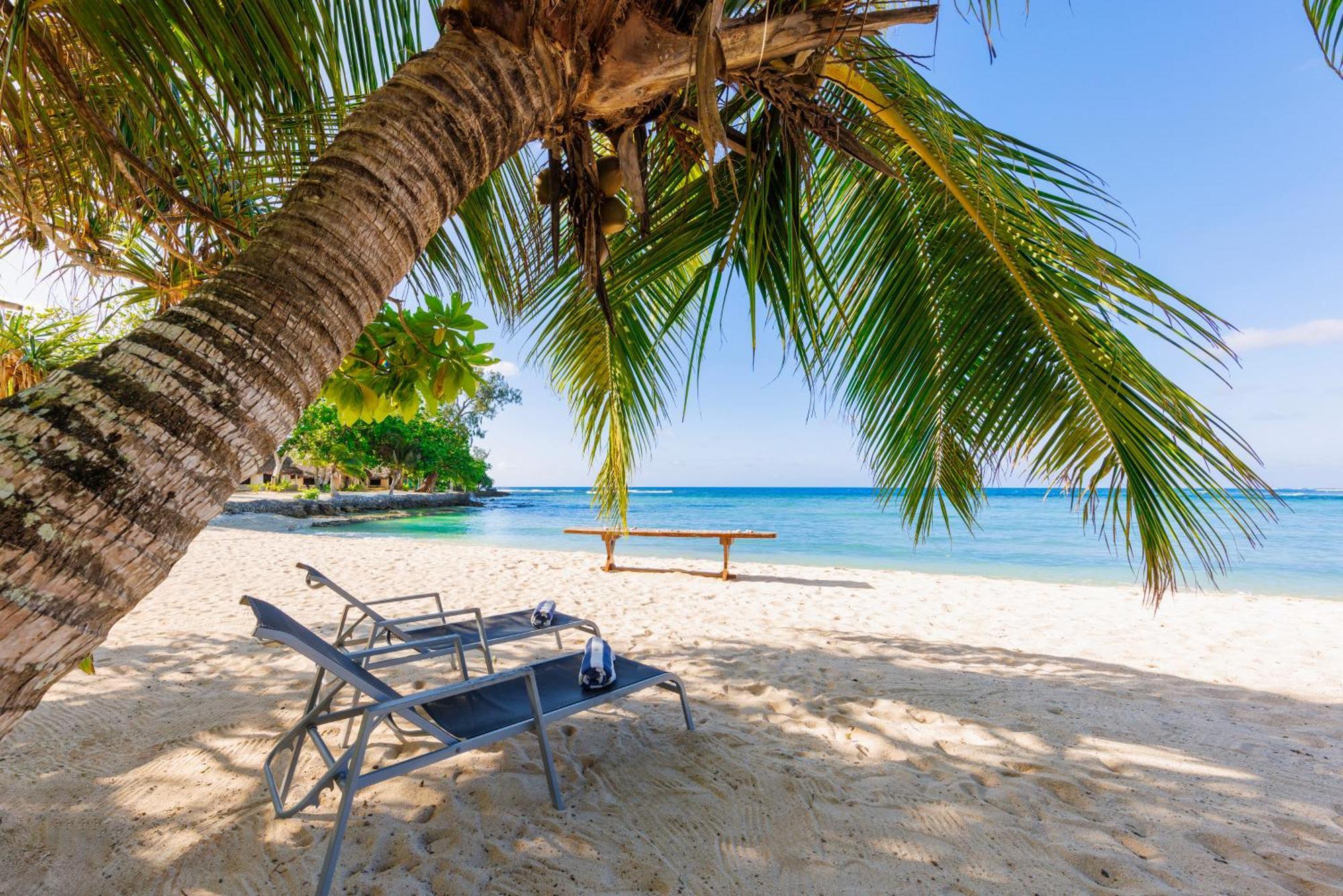 Breakas Beach Resort (Adults Only) Port Vila Buitenkant foto