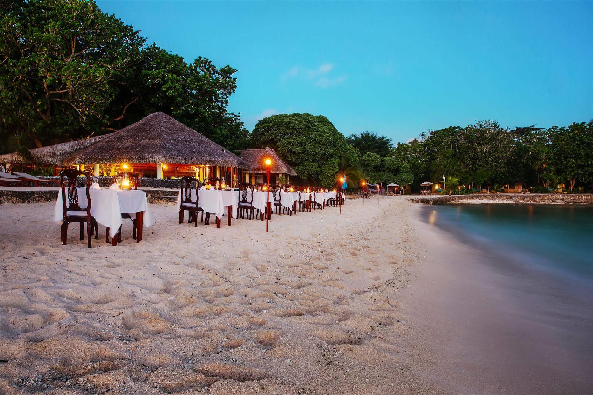 Breakas Beach Resort (Adults Only) Port Vila Buitenkant foto