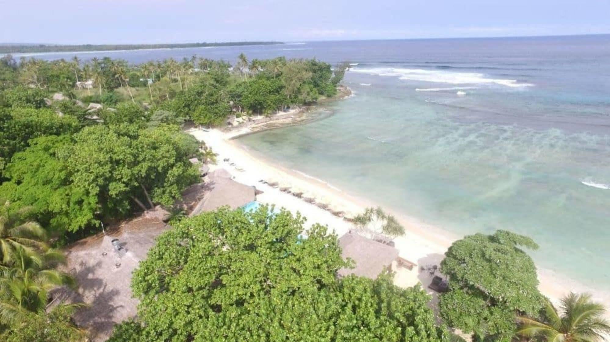 Breakas Beach Resort (Adults Only) Port Vila Buitenkant foto